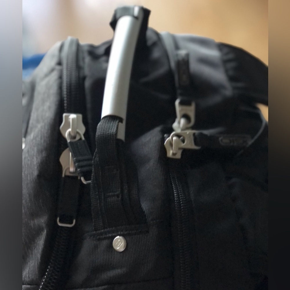 Ogio Large Backpack - image 4